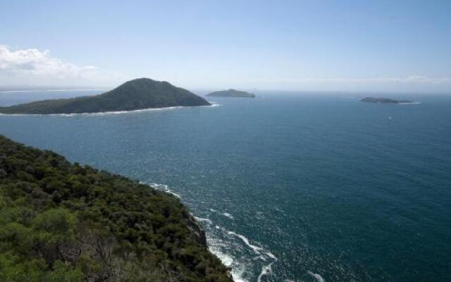 Barefoot' 7/44 Marine Drive - Fabulous Fingal Bay