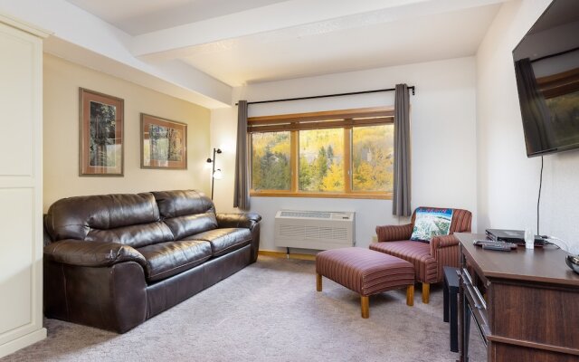 5087 Gateway Home by RedAwning