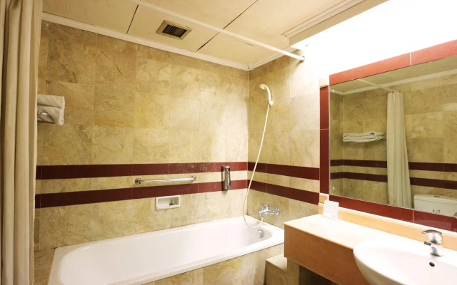 Hotel Melawai 2