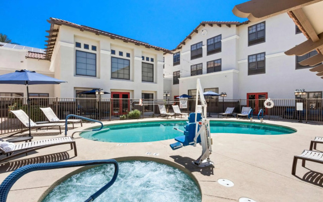 Hampton Inn & Suites Phoenix-Goodyear