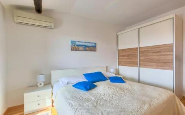 Holiday home Stinjan Prilaz Plazina