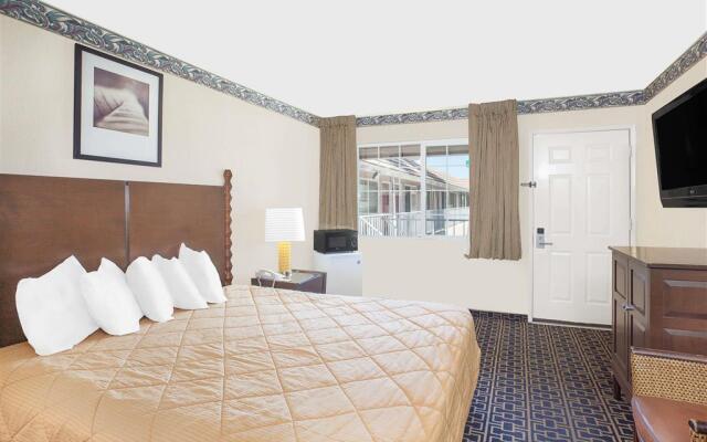 Days Inn by Wyndham Fresno Central
