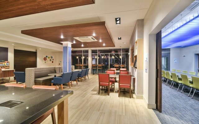 Holiday Inn Express and Suites-Lehi - Thanksgiving Point by IHG