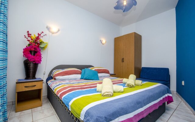 Apartments Pupa