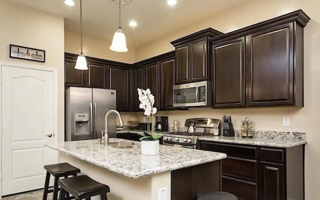 Pleasant Surprise By Signature Vacation Rentals