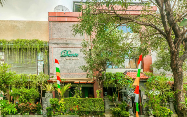 Capital O 612 Dante Guesthouse