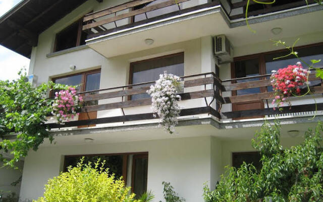 Slavina Guest House