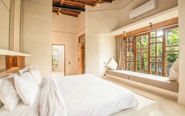 Stylish 2-br Villa With Pool, 800m Canggu Beach