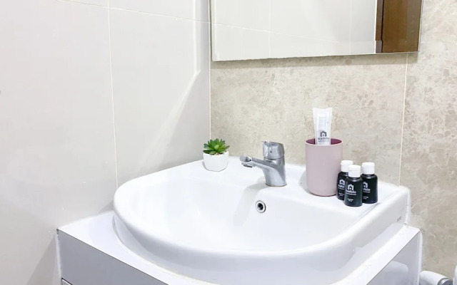 Nice And Simply Look Studio Transpark Cibubur Apartment