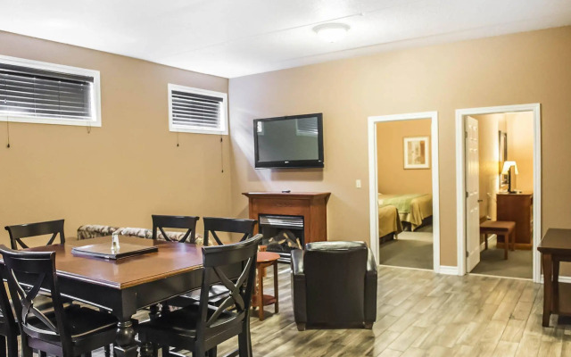 Comfort Inn & Suites Thousand Islands Harbour District