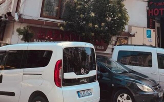 Yunus Hotel