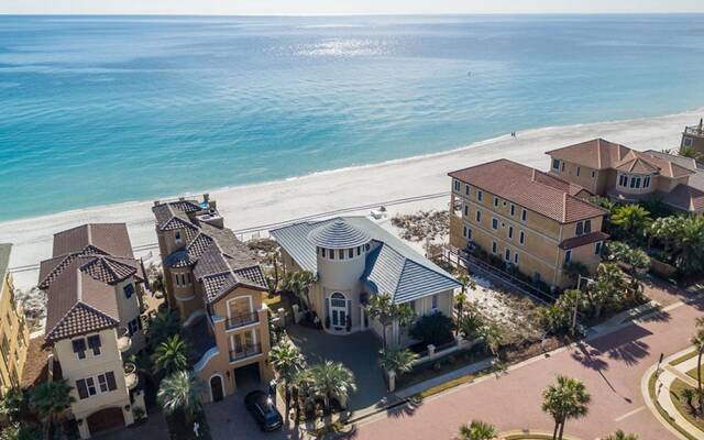 Bella Luna by RedAwning