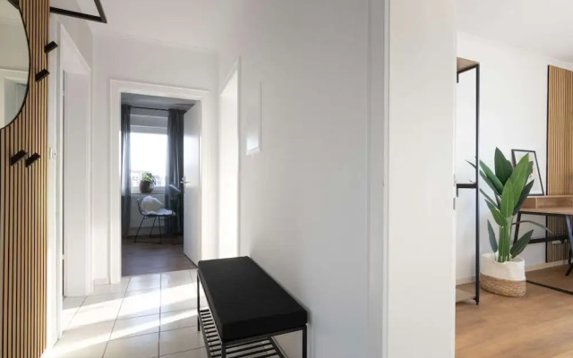Spacious 3-rooms apartment in the center