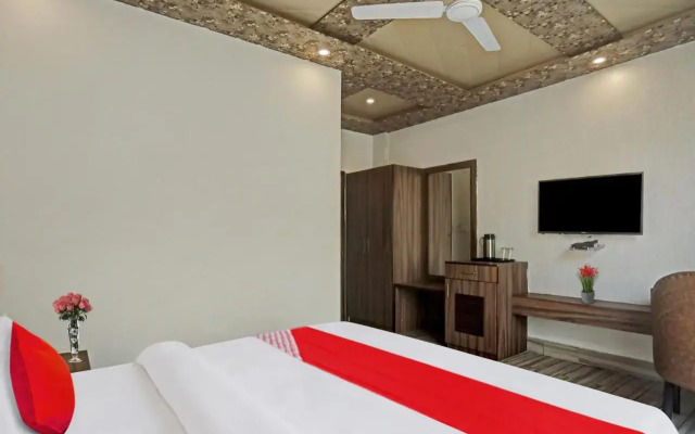Oyo Flagship 806078 Sparsh 11 Heaven