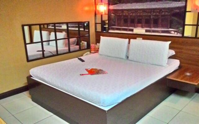 Hotel Sogo Aurora Blvd - Cubao