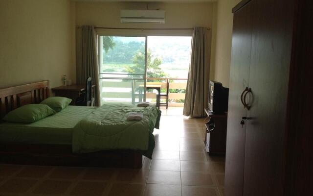 Day Waterfront Hotel. (SHA Extra Plus)