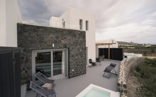 Uranides Luxury Suites
