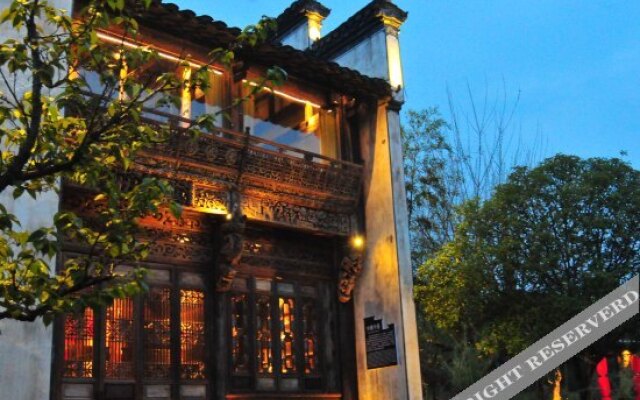 Houtang Holiday Manor