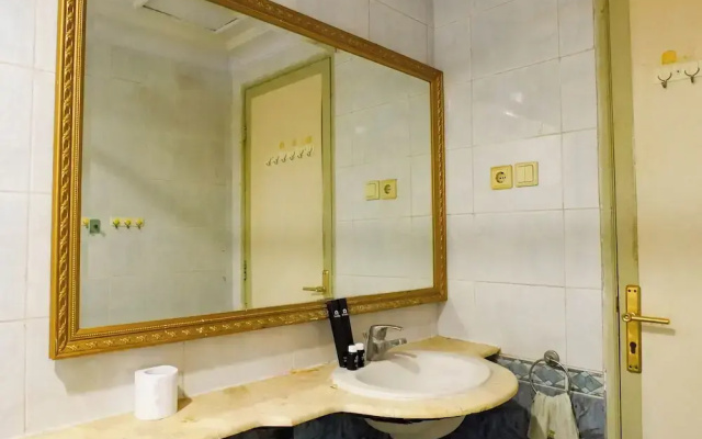 Best Deal 2Br Apartment At Taman Beverly