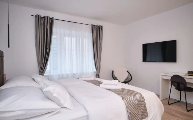 LaMer Luxury Suite by Litto