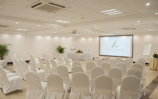 Marinaterra Hotel & Spa