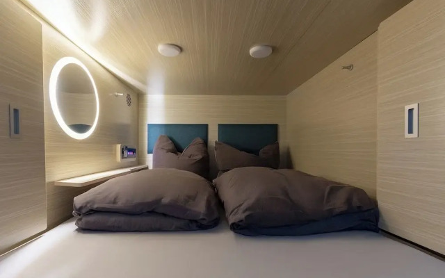 Mue Cubes - Capsule Hotel