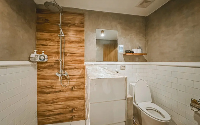 Outpost Hostel - Coron - Adults Only