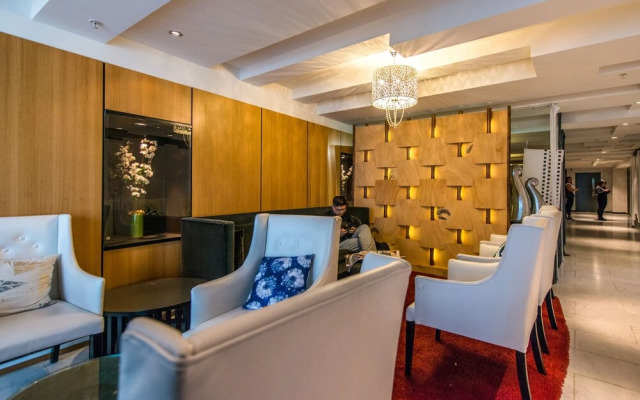 JHT - 1 BRM UoA Albert Park Balcony