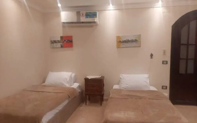 Queen of Pyramids Hotel