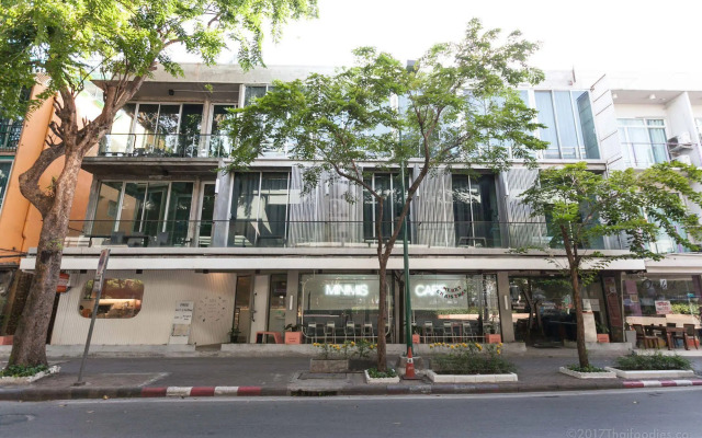 Minimis Hostel