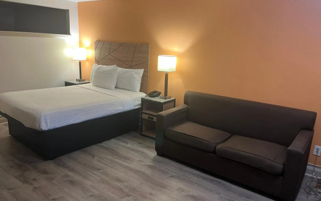 Howard Johnson by Wyndham Malden Boston Area
