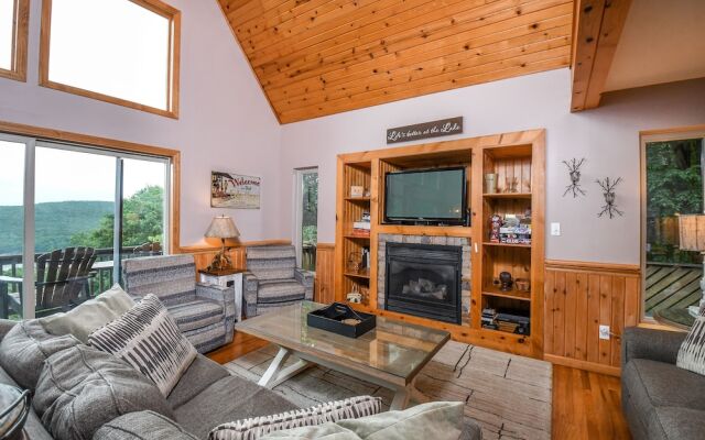Scenic Overlook 6 Bedroom House