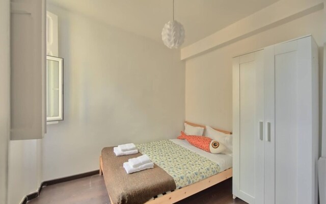 Cozy & Authentic Flat In The Center