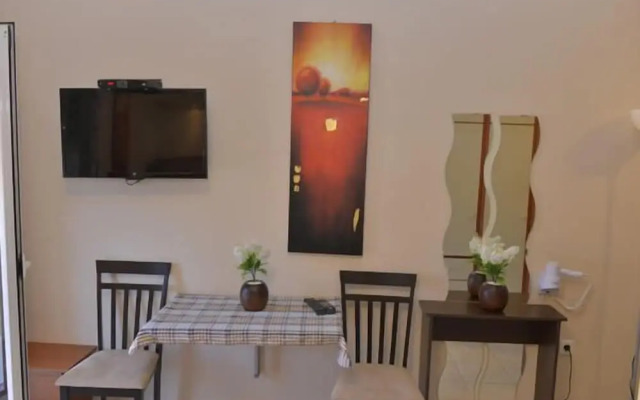Midia Suites