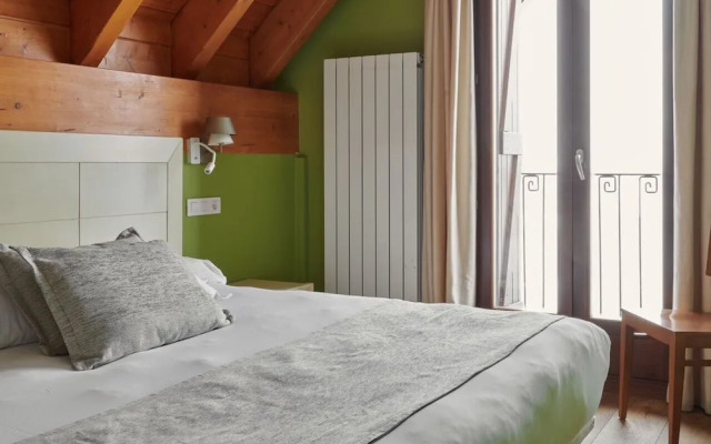 Aparthotel Tres Quiñones