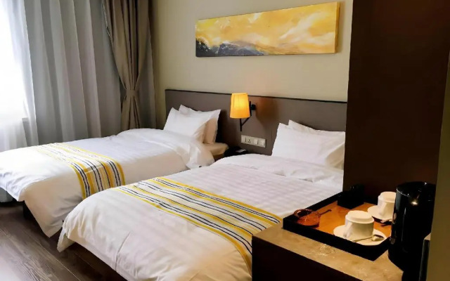 Homeinn Plus Hotel (Shanghai Bund Jinling East Road)