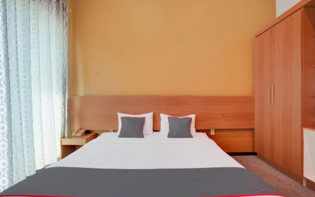 Collection O Padang near Mesjid Raya Syekh Ahmad Al-Minangkabawi formerly Hotel Surya Palace