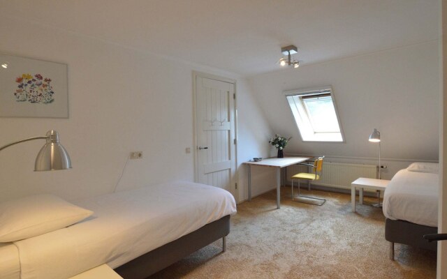 Luxurious Holiday Home in Monumental Farmhouse Near Nature Reserves - Zuna