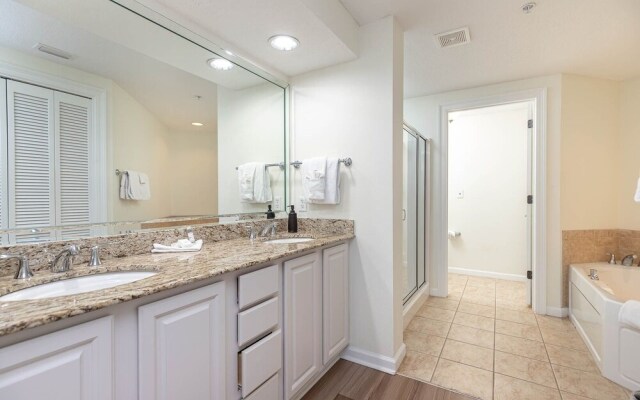 Colonnades 1201 4 Bedroom Condo