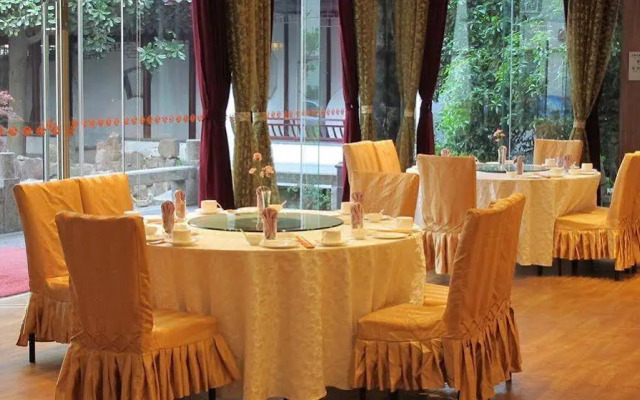 Glamor Hotel