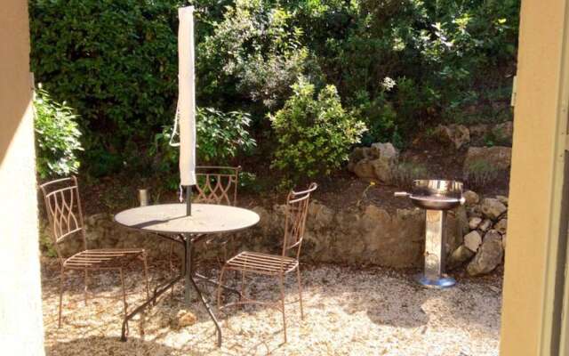 Apartment With one Bedroom in Saint-raphaël, With Enclosed Garden and