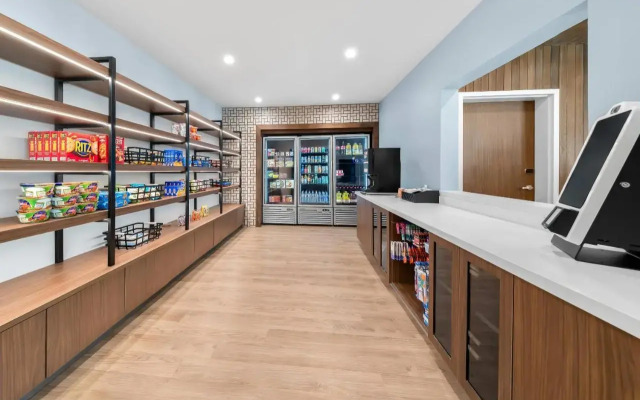 Everhome Suites San Bernardino - Loma Linda