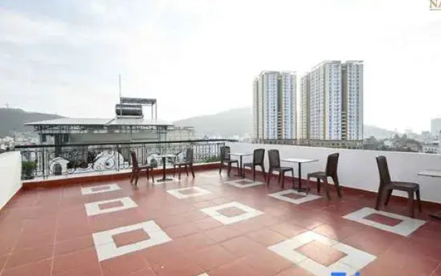 Napoly Hotel