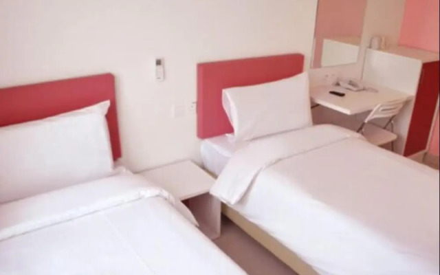 YY318 Hotel