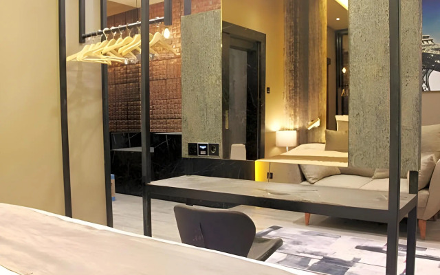 De Paris Hotel