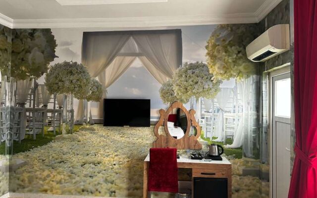 Nus Grand Hotel