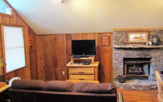 Cades Cove Hide Away