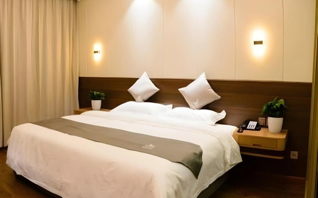 GreenTree Eastern Rizhao High Speed Railway Station Hotel
