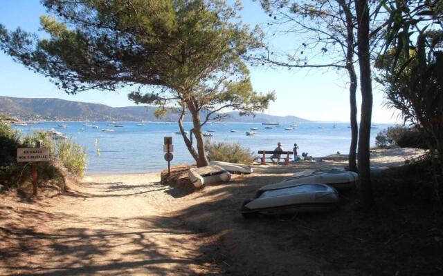 Villa Bormes-les-Mimosas, 4 pièces, 8 personnes - FR-1-610-66