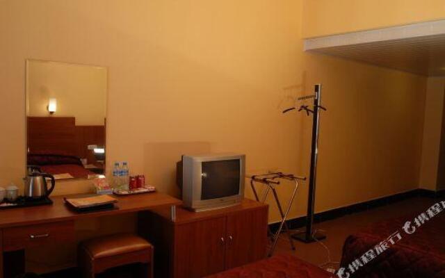 Yuxi Longma Express Hotel